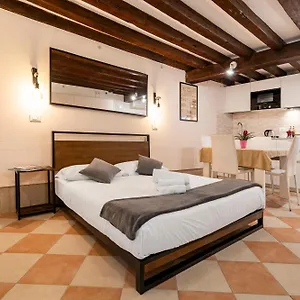Apartament Fenix Colombina In Biennale - Your Little House, Wenecja